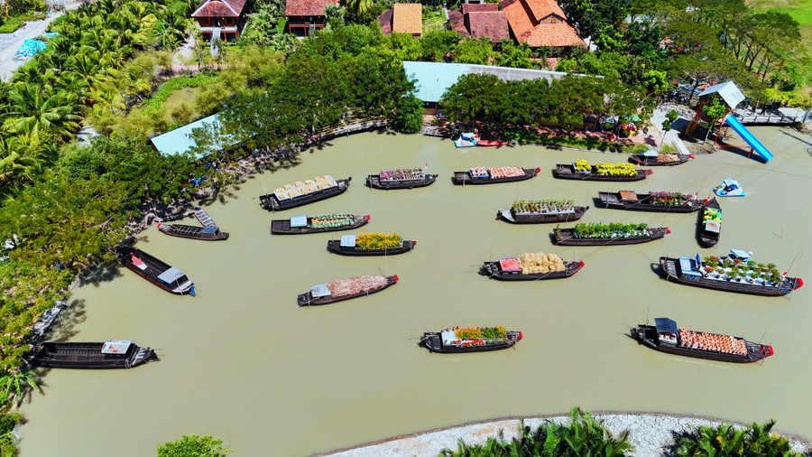 Không gian xanh mát Làng du lịch Mỹ Khánh đang hút khách trong kỳ nghỉ lễ. Không gian xanh mát Làng du lịch Mỹ Khánh đang hút khách trong kỳ nghỉ lễ.