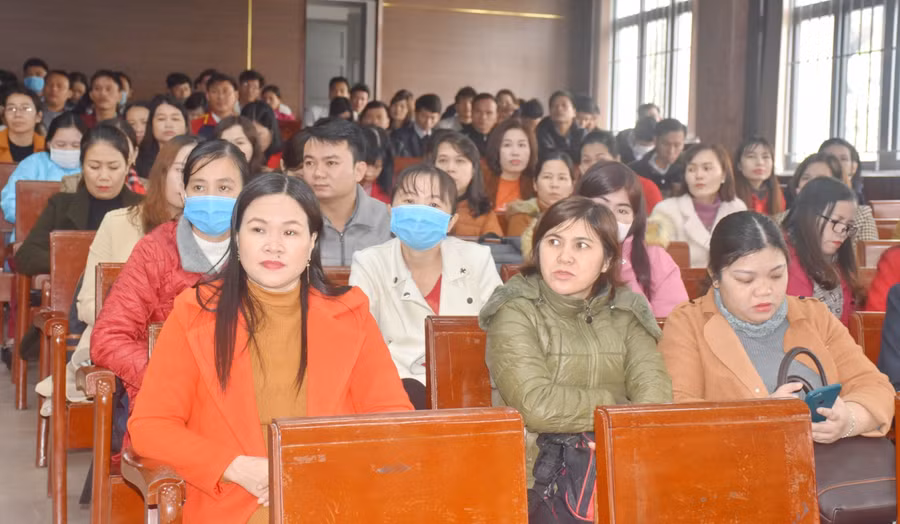 Giáo viên tham gia tập huấn