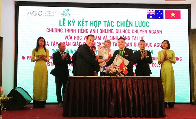 Hai bên vui mừng với sự hợp tác lần này Hai bên vui mừng với sự hợp tác lần này