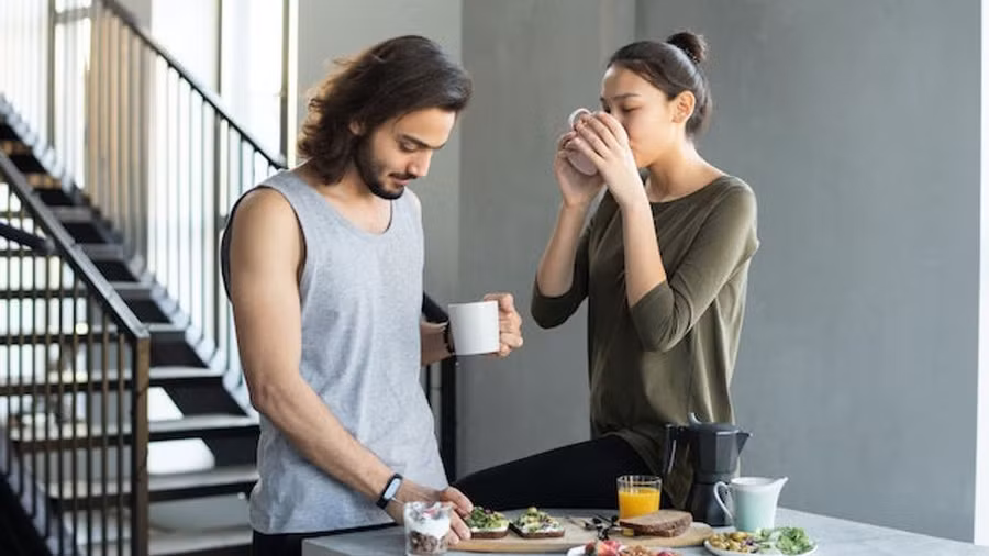 Là một quý cô, ai lại không muốn được nuông chiều bằng một bữa ăn ngon tự nấu bởi người đàn ông mình yêu? (Ảnh: ITN).