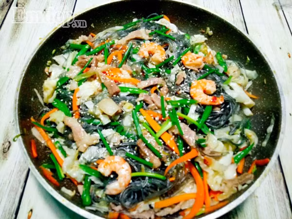 Miến xào tôm cực ngon, ăn nhiều vẫn không lo béo