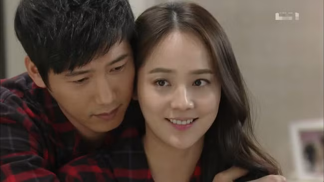 Đi làm từ thiện dịp Giáng sinh, người chồng đau đớn phát hiện ra bí mật giấu kín của vợ hiền-1