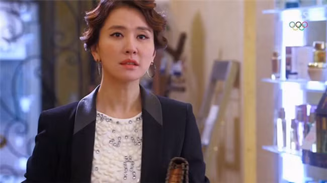 Bị mẹ vợ tương lai ép chia tay, 3 năm sau gặp lại bà hối hận nhưng đã muộn