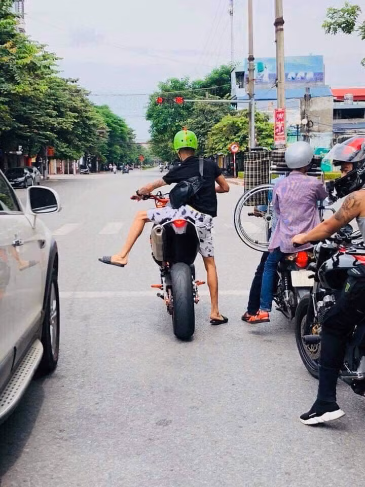 Khi bạn đam mê nhưng chân ngắn