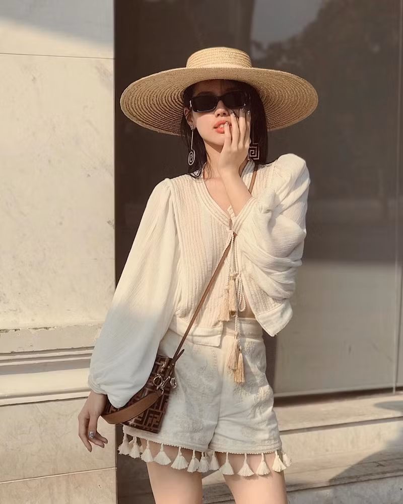 7 kiểu mũ xinh ngất ngây không thể thiếu cho các nàng mùa hè này ảnh 3 Empty