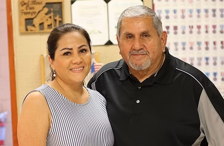 Kim Nguyễn và ôngSalvador Martinez, đoàn tụ với nhau. Ảnh:Currentargus.