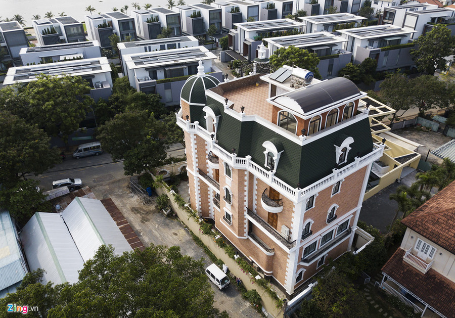 Loạt biệt thự đắt đỏ tại Thảo Điền, có cả cơ ngơi của “ông trùm hàng hiệu” Jonathan Hạnh Nguyễn ảnh 13 Co ngoi nha Jonathan Hanh Nguyen va loat biet thu dat do tai Thao Dien hinh anh 13