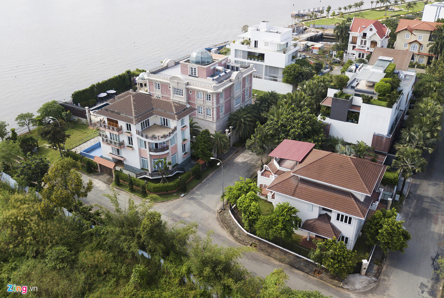 Loạt biệt thự đắt đỏ tại Thảo Điền, có cả cơ ngơi của “ông trùm hàng hiệu” Jonathan Hạnh Nguyễn ảnh 4 Co ngoi nha Jonathan Hanh Nguyen va loat biet thu dat do tai Thao Dien hinh anh 4