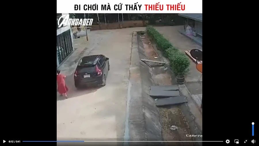 Clip: Pha bỏ rơi bạn đồng hành khiến dân tình cười nghiêng ngả