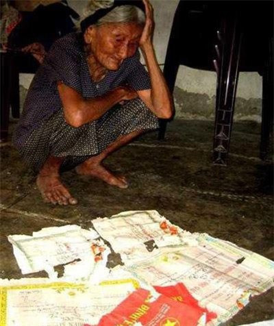 Những hình ảnh về mẹ làm rung động hàng vạn trái tim 3 Những hình ảnh về mẹ làm rung động hàng vạn trái tim 3