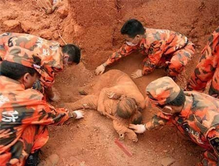 Những hình ảnh về mẹ làm rung động hàng vạn trái tim 10 Những hình ảnh về mẹ làm rung động hàng vạn trái tim 10