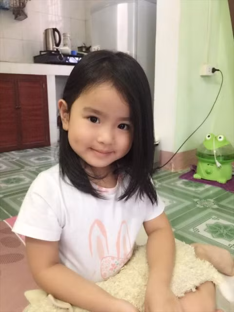 Không rời mắt với mặt mộc của cô bé 4 tuổi ảnh 10