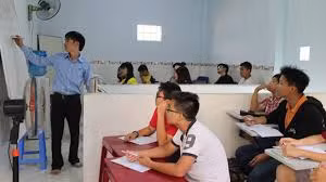 Thầy giáo công nhân 8 năm dạy kèm miễn phí ở Sài Gòn