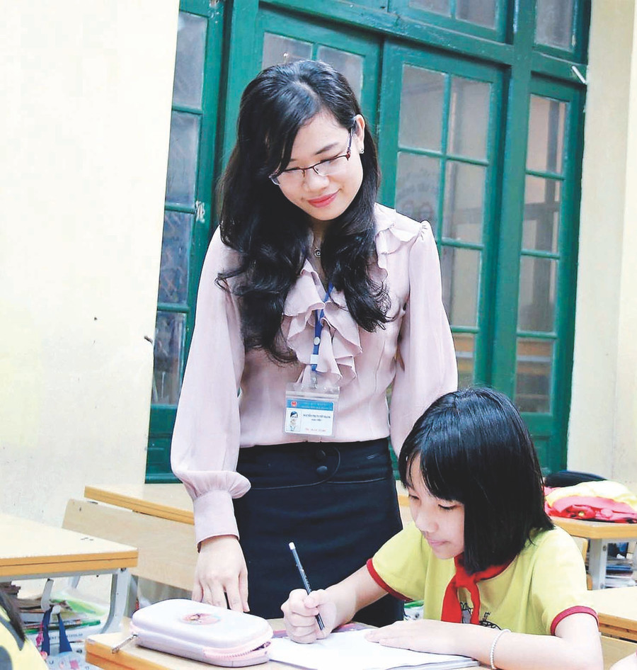 Mỗi giáo viên cần tự ý thức nâng cao trình độ chuyên môn Mỗi giáo viên cần tự ý thức nâng cao trình độ chuyên môn