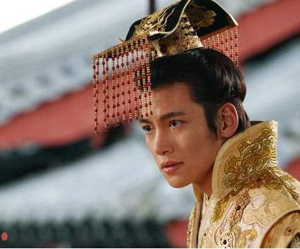 vi hoang de chung tinh trong lich su trung hoa: chi 1 vo, khong ty thiep hinh anh 2