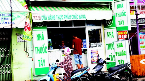 Nhà thuốc trái phép trên đường Linh Đông, Q.Thủ Đức - Ảnh: Ngọc Phượng