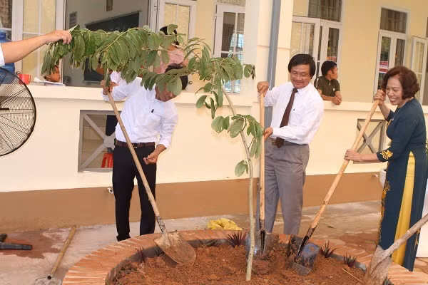 Niềm vui nhân đôi khi học sinh được tặng lớp học mới trong ngày khai giảng ảnh 6 Tập đoàn DELTA Group tặng lớp học mới cho học sinh nhân ngày lễ khai giảng
