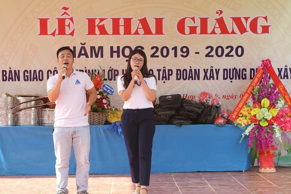 Niềm vui nhân đôi khi học sinh được tặng lớp học mới trong ngày khai giảng ảnh 3 Tập đoàn DELTA Group tặng lớp học mới cho học sinh nhân ngày lễ khai giảng