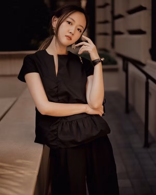 co mot kieu ao cuc de dien, lai co kha nang tuyet voi giup thang hang phong cach di lam - 1