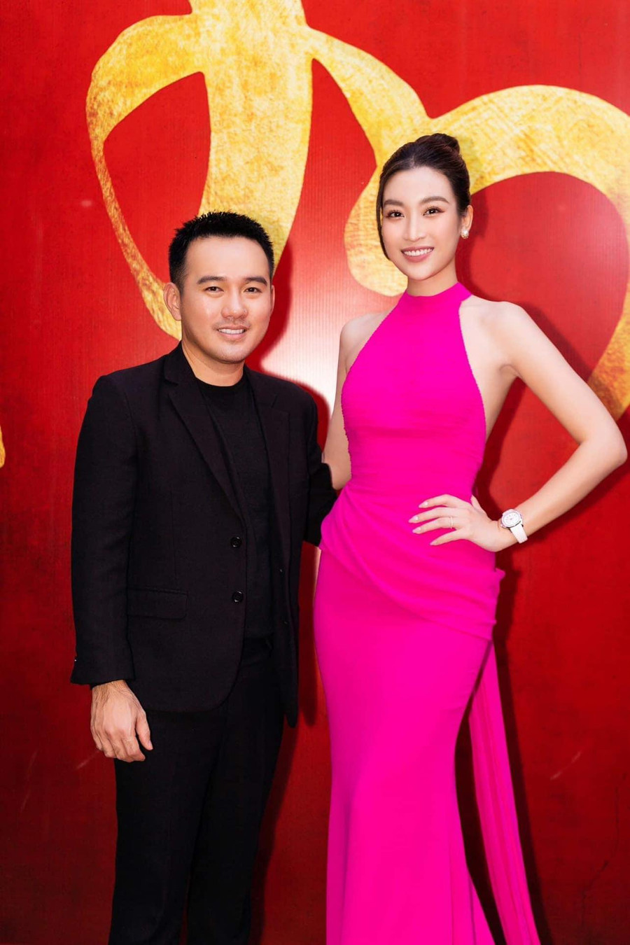 Đỗ Mỹ Linh và nhà thiết kế Lê Thanh Hòa vốn có mối quan hệ thân thiết lâu năm