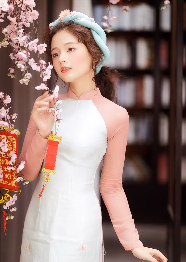 Hiện tại, trang cá nhân của Hương có hơn 450.000 người theo dõi.