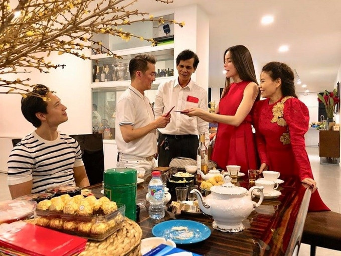 Sao Việt khoe ảnh đưa "người yêu" về quê đón Tết ảnh 3