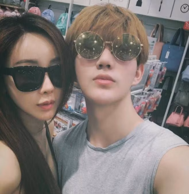 Ham So Won và bạn trai kém cô 18 tuổi