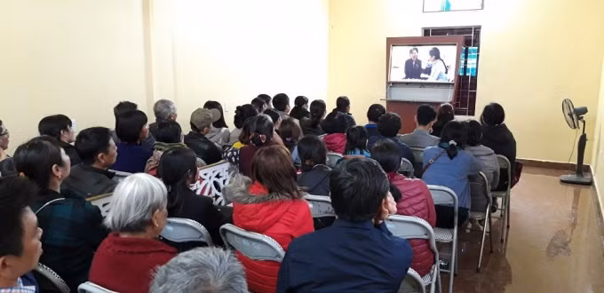 Người thỉnh phải xem video truyền bá vong báo oán hàng giờ đồng hồ trước khi vào thỉnh. Người thỉnh phải xem video truyền bá vong báo oán hàng giờ đồng hồ trước khi vào thỉnh.