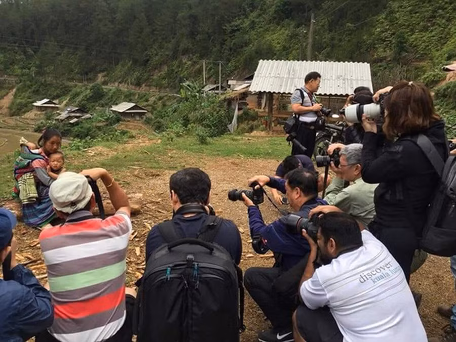 Và bức ảnh chụp “hậu trường”