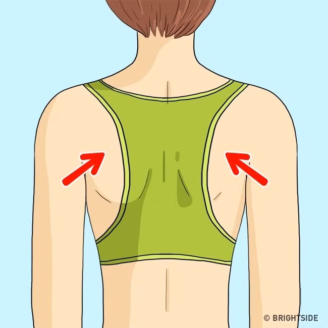 7 điều nên làm để hạn chế xuất hiện nếp nhăn sớm ảnh 6 Chọn áo lót dáng thể thao có chất liệu mềm mại giúp tránh chảy xệ da ngực trong lúc ngủ.