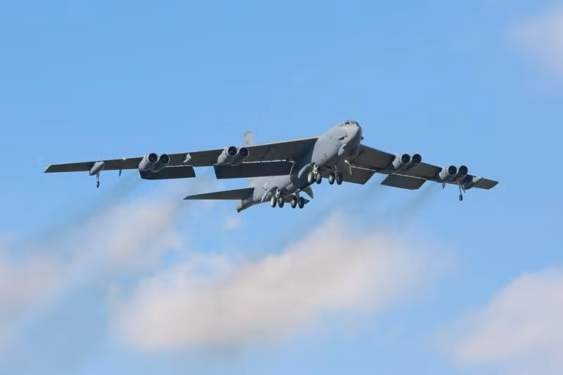 Pháo đài bay B-52 của Mỹ xuất hiện tại vùng Murmansk của Nga