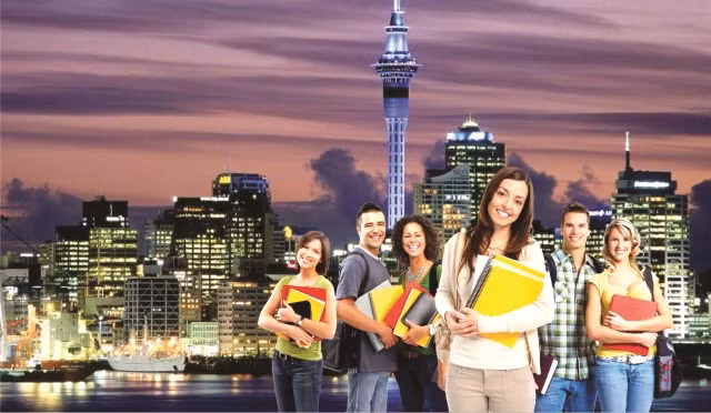 Nhiều lời quảng cáo du học đang được các trung tâm thổi lên quá mức. (Ảnh minh họa)