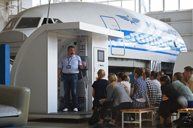 Những tiếp viên hàng không được đào tạo như thế nào?