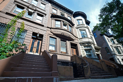 Một trong những khu nhà của Fiekowski tại 60 Hamilton Terrace. Một trong những khu nhà của Fiekowski tại 60 Hamilton Terrace. Ảnh: Nysport.