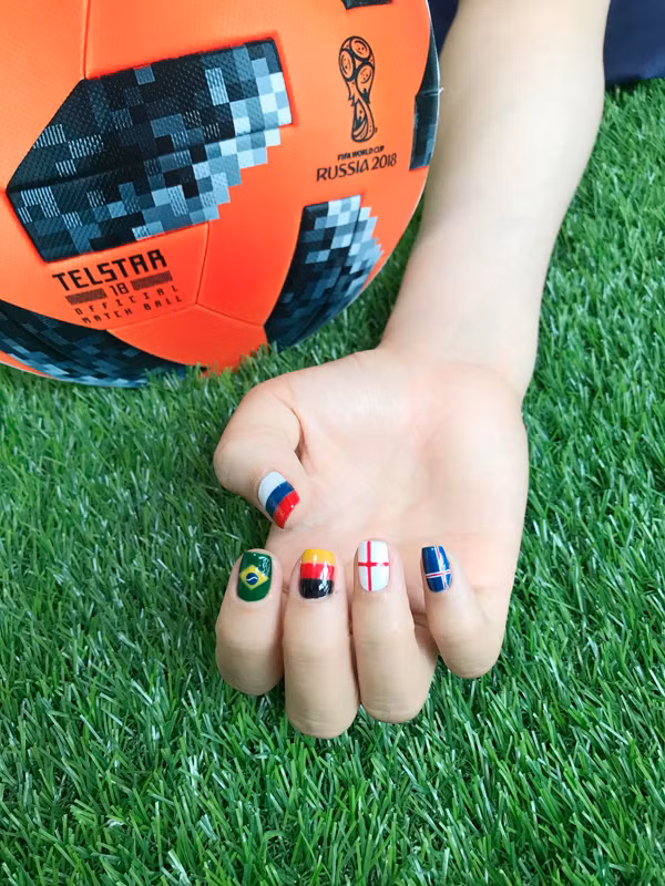 Cờ Nga, Brazil, Bỉ, Anh, Iceland.