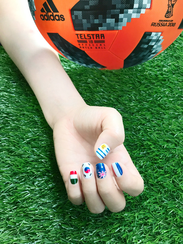 Quốc kỳ các nước là họa tiết quen thuộc mỗi mùa World Cup. Quốc kỳ các nước là họa tiết quen thuộc mỗi mùa World Cup.
