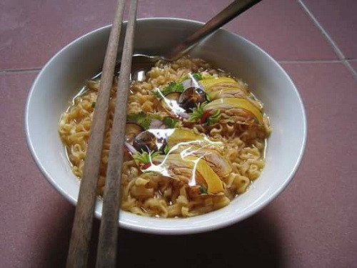 Mỳ tôm hấp nhận như hình minh họa.