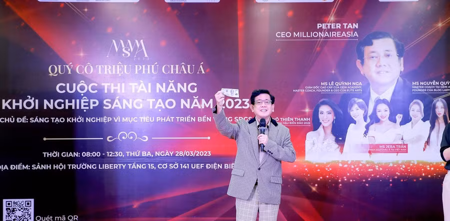 Tỷ phú Peter Tan, doanh nhân người Singapore truyền cảm hứng khởi nghiệp cho sinh viên UEF