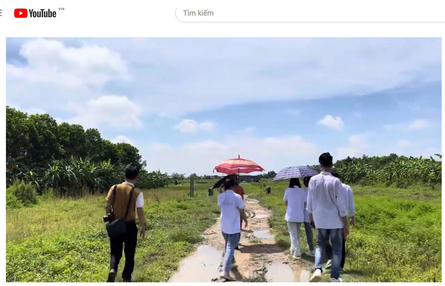 Cô và trò lớp 12A7 tự làm video quảng bá di sản Thành nhà Hồ sau chuyến tham quan trước thềm năm học mới. Ảnh cắt từ clip. Cô và trò lớp 12A7 tự làm video quảng bá di sản Thành nhà Hồ sau chuyến tham quan trước thềm năm học mới. Ảnh cắt từ clip.