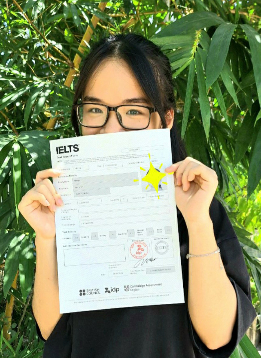 Mai Linh vừa đạt IELTS 7.5 trong lần thi đầu. Mai Linh vừa đạt IELTS 7.5 trong lần thi đầu.