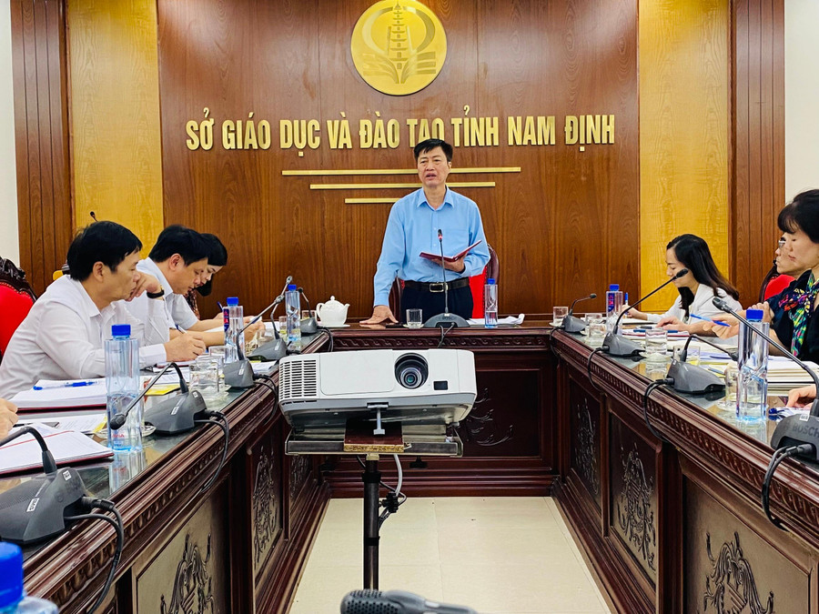 Quang cảnh buổi làm việc tại Sở GD&ĐT Nam Định sáng 30/9. Quang cảnh buổi làm việc tại Sở GD&ĐT Nam Định sáng 30/9.