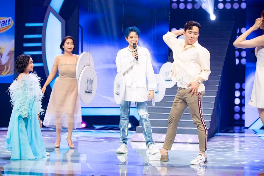 Gil Lê dẫn chương trình siêu tài năng nhí