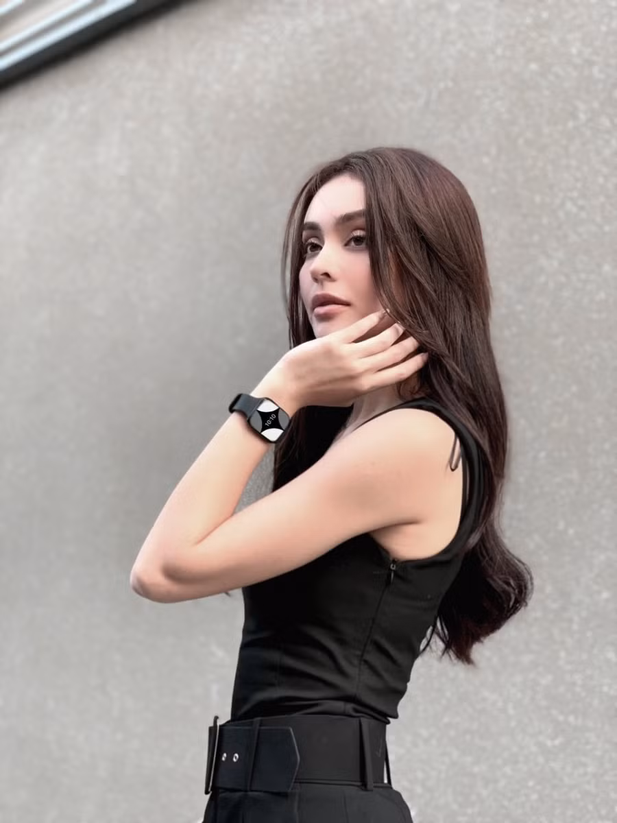 Những ca sĩ con lai có sắc vóc hút mắt nhất nhì Vpop ảnh 3