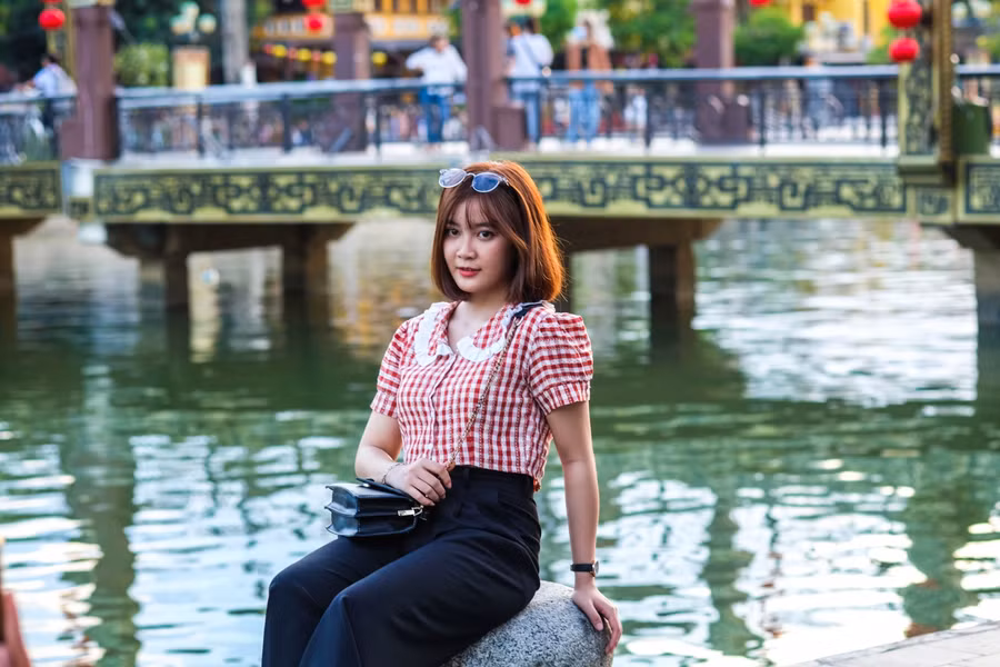 Bên dòng sông Hoài.