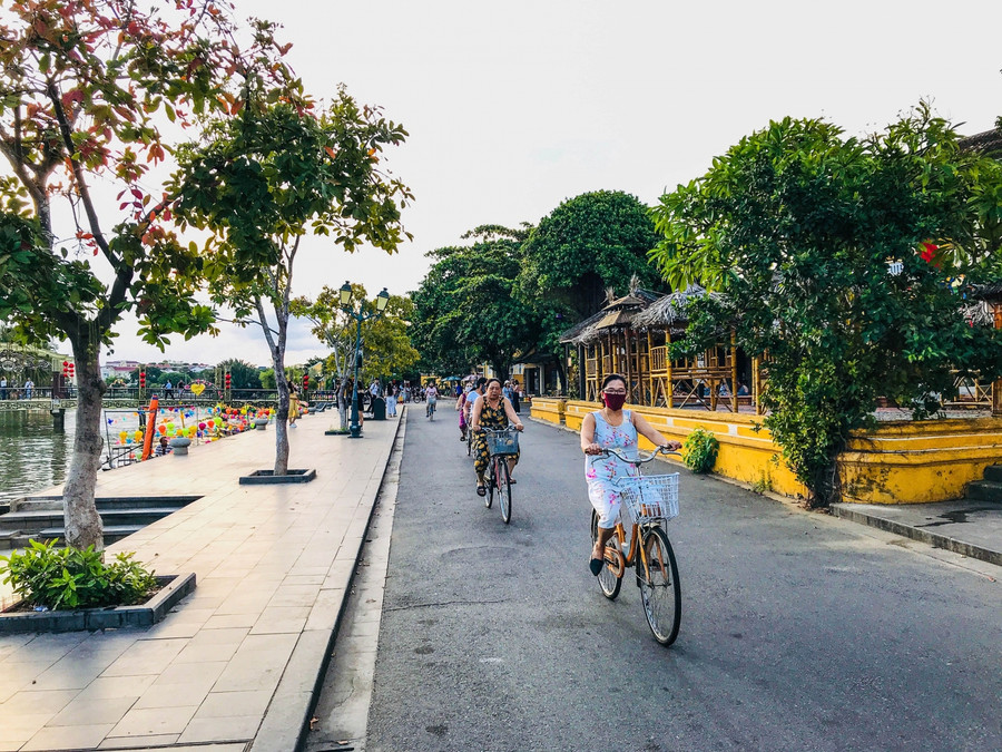 Đề án “Phố dành cho người đi bộ và xe không động cơ”, “Phố đêm” từ lâu đã trở thành sản phẩm văn hóa du lịch độc đáo mang thương hiệu của phố cổ Hội An.