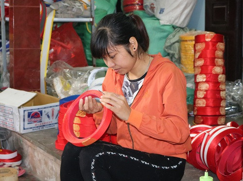 Những người trẻ cũng đang"tiếp lửa" làng nghề Những người trẻ cũng đang"tiếp lửa" làng nghề