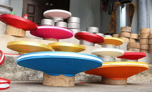 Đâu đâu cũng rực rỡ sắc màu khăn xếp Đâu đâu cũng rực rỡ sắc màu khăn xếp