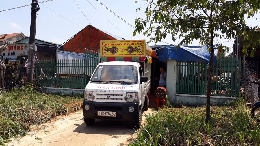 Gia đình tổ chức tang lễ cho nạn nhân