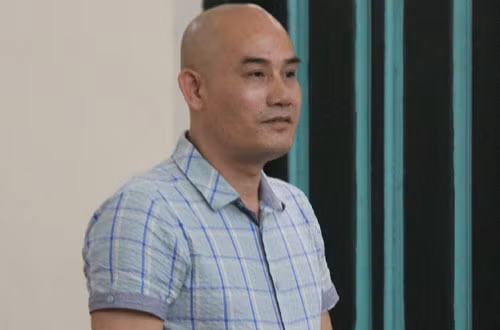 Anh Thiện tới tòa với tư cách bị hại.