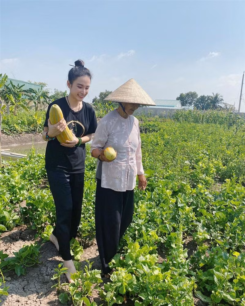 Nữ hoàng thị phi một thời Angela Phương Trinh khoe cuộc sống bình dị khi trở về quê nội-3
